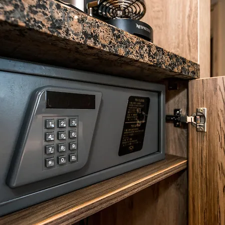 Xo بلو تاور فندق 4*