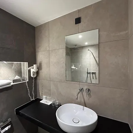 Xo Blue Tower Hotel
